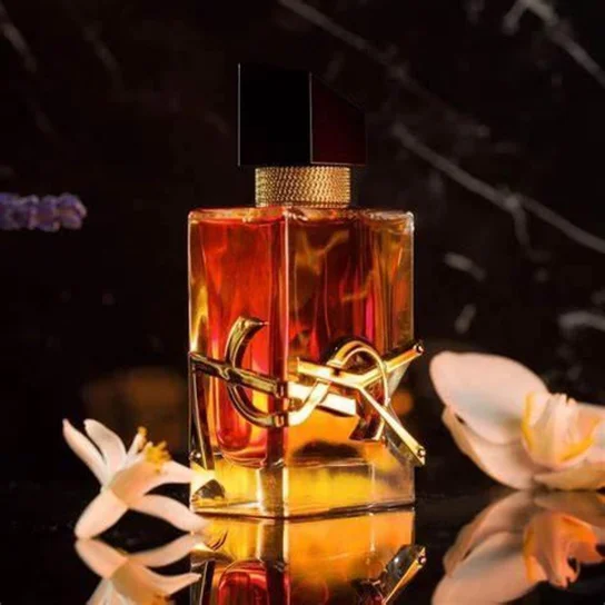 Yves Saint Laurent Libre Le Parfum - Imagen 4